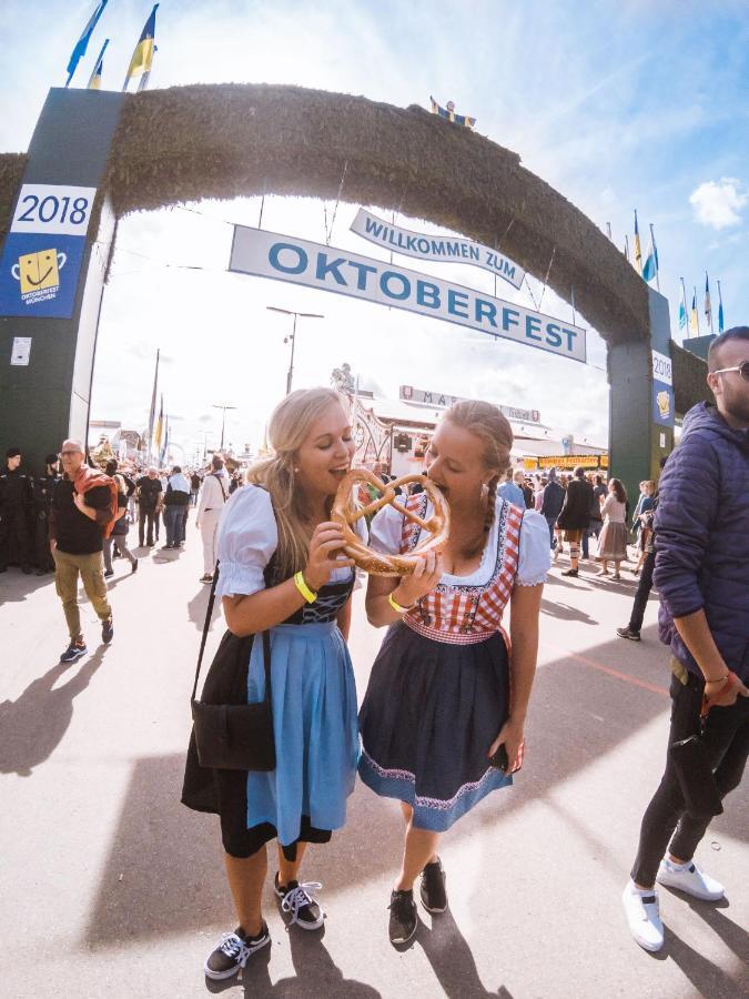 Oktoberfest On A Budget Мюнхен Екстер'єр фото